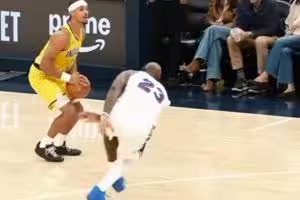 差点拥有人生高光！内姆哈德撤步晃得詹姆斯一个大趔趄险些摔倒